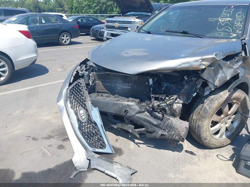 2013 Kia Sorento VIN 5XYKT3A17DG367308 IAAI salvage auction — FRONT END, Salvage (Idaho), sold $575 on 2026-07-08 (photo 6)