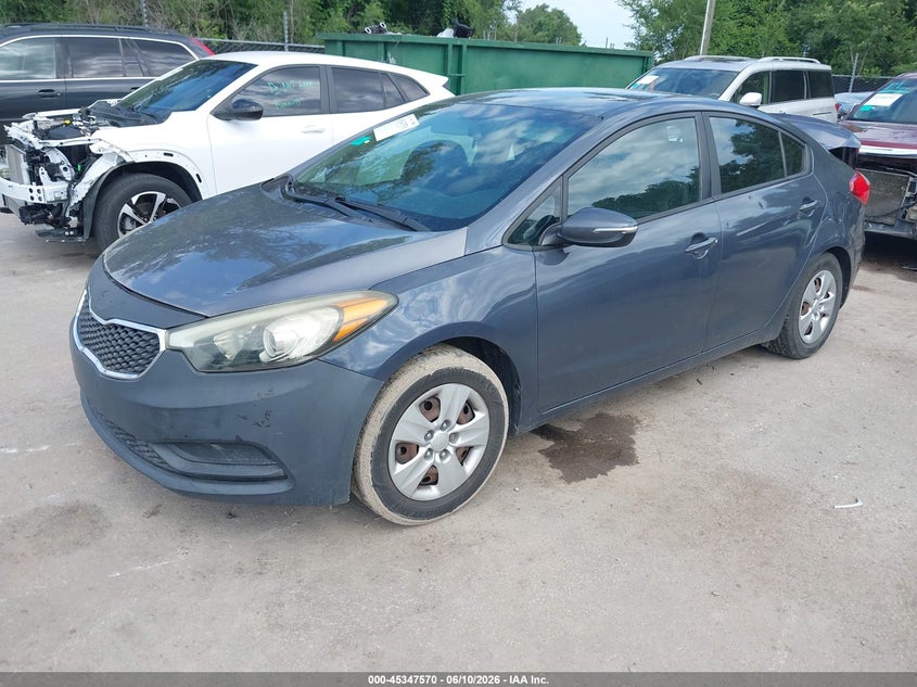 2015 Kia Forte VIN KNAFX4A68F5430464 IAAI salvage auction — RIGHT SIDE, Salvage (Kansas), sold $675 on 2026-07-15 (photo 2)