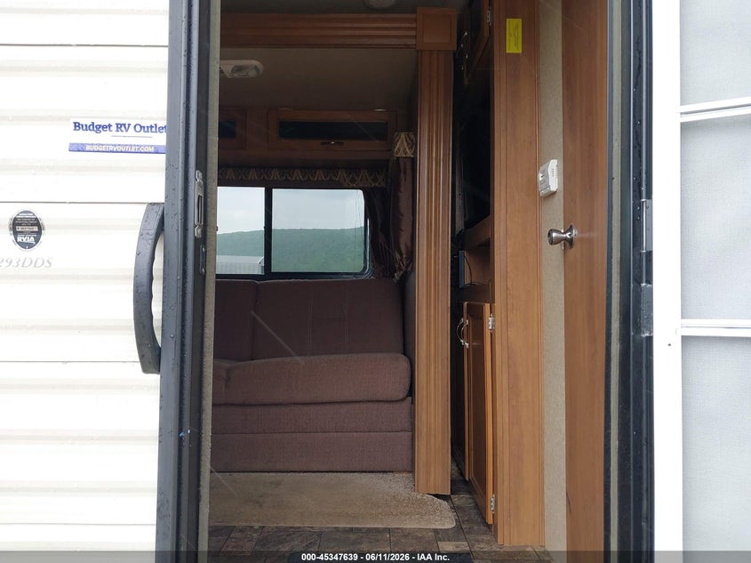 2016 Coachmen Catalina VIN 5ZT2CAUB3GA021736 IAAI salvage auction — Unknown, Salvage (Pennsylvania), sold $50 on 2026-07-23 (photo 5)