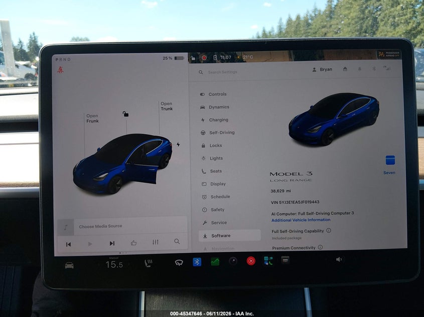 2018 Tesla Model 3 VIN 5YJ3E1EA5JF019443 IAAI salvage auction — RIGHT FRONT, Salvage Title, sold $8,600 on 2026-07-29 (photo 7)