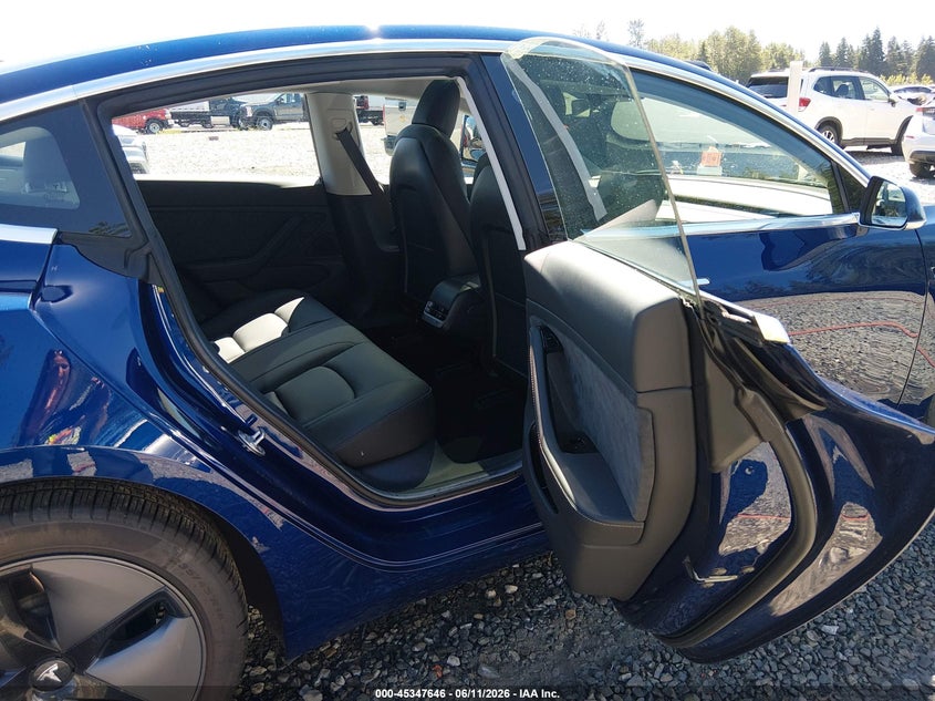 2018 Tesla Model 3 VIN 5YJ3E1EA5JF019443 IAAI salvage auction — RIGHT FRONT, Salvage Title, sold $8,600 on 2026-07-29 (photo 8)