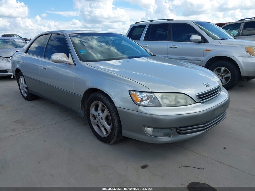 2000 Lexus ES VIN JT8BF28G7Y5083458 IAAI salvage auction — REAR END, Salvage (Texas), sold $1,075 on 2026-07-07 (photo 1)