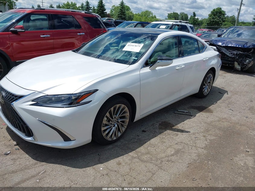 2025 Lexus ES VIN 58AFZ1B18SU218313 IAAI salvage auction — REAR END, Salvage Title, sold $38,250 on 2026-07-30 (photo 2)