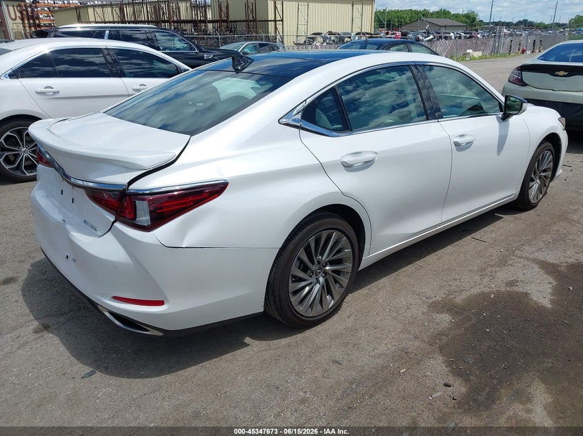 2025 Lexus ES VIN 58AFZ1B18SU218313 IAAI salvage auction — REAR END, Salvage Title, sold $38,250 on 2026-07-30 (photo 4)