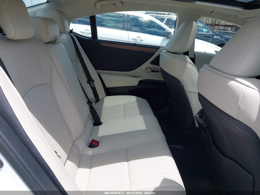 2025 Lexus ES VIN 58AFZ1B18SU218313 IAAI salvage auction — REAR END, Salvage Title, sold $38,250 on 2026-07-30 (photo 8)