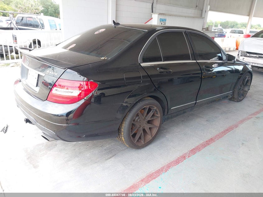 2012 Mercedes-benz C-klasse VIN WDDGF8BB8CR227744 IAAI salvage auction — LEFT FRONT, Wait Title, sold $575 on 2026-08-12 (photo 4)