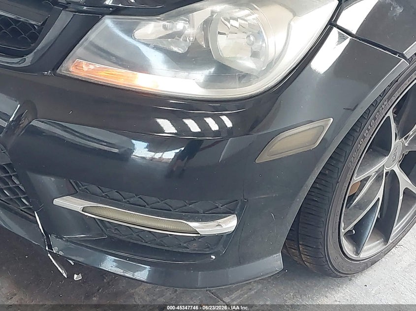 2012 Mercedes-benz C-klasse VIN WDDGF8BB8CR227744 IAAI salvage auction — LEFT FRONT, Wait Title, sold $575 on 2026-08-12 (photo 6)
