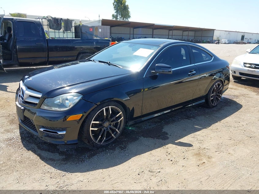 2012 Mercedes-benz VIN WDDGJ4HB0CF787662 IAAI salvage auction — NORMAL WEAR, Salvage Title, sold $400 on 2026-08-11 (photo 2)