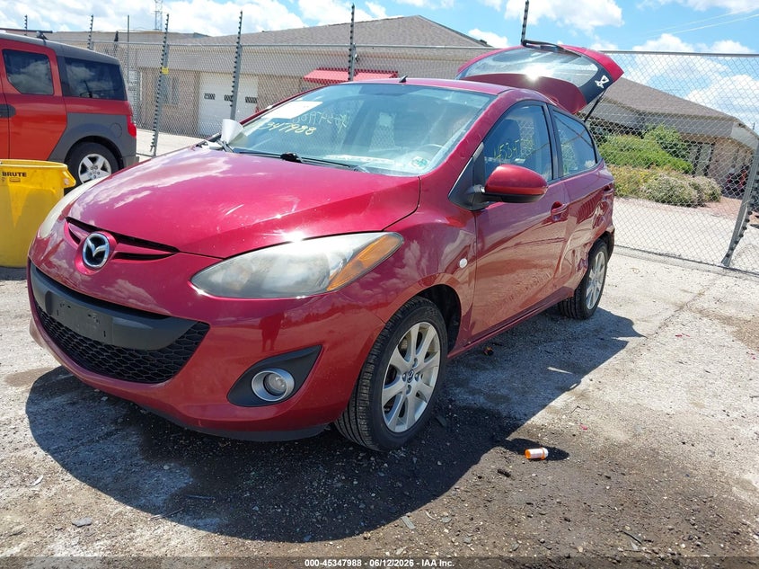 2014 Mazda 2 VIN JM1DE1LY0E0183840 IAAI salvage auction — LEFT SIDE, Clear (Wisconsin), sold $700 on 2026-07-28 (photo 2)