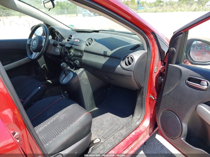 2014 Mazda 2 VIN JM1DE1LY0E0183840 IAAI salvage auction — LEFT SIDE, Clear (Wisconsin), sold $700 on 2026-07-28 (photo 5)
