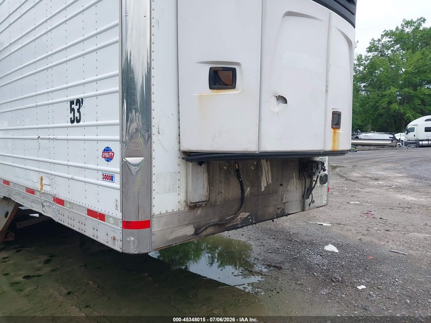 2017 Utility trailer mfg Unknown VIN 1UYVS253XHM895209 IAAI salvage auction — UNDERCARRIAGE, Mv-907A (New York), sold $6,500 on 2026-07-29 (photo 8)