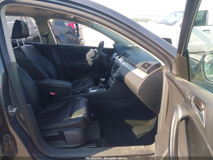 2010 Volkswagen Passat VIN WVWXM7AN5AE075030 IAAI salvage auction — FRONT END, Salvage (North Carolina), sold $400 on 2026-07-22 (photo 5)
