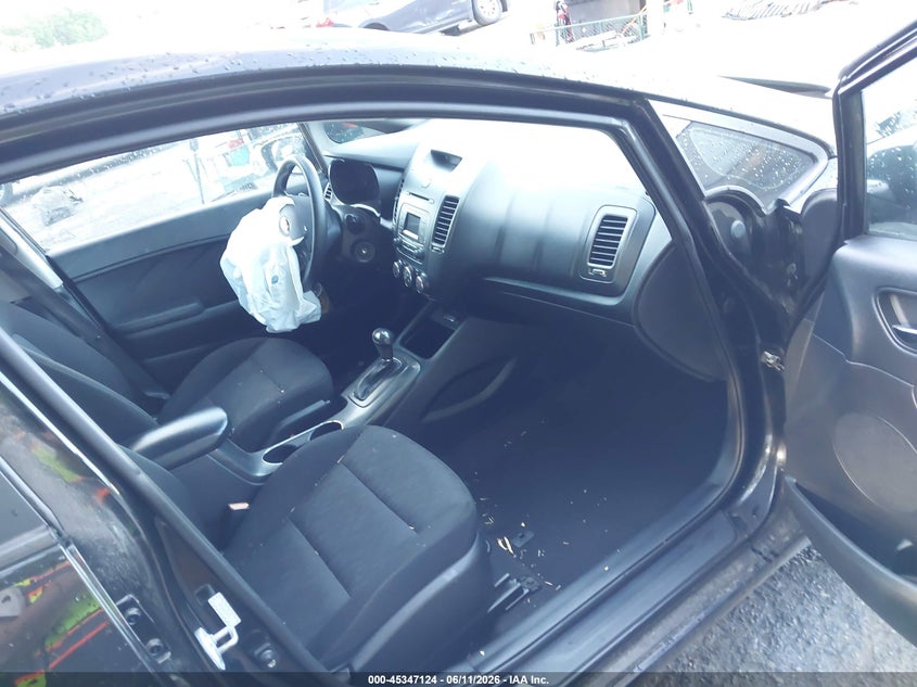 2016 Kia Forte VIN KNAFK4A6XG5477673 IAAI salvage auction — FRONT END, Clear (Michigan), sold $225 on 2026-07-27 (photo 5)