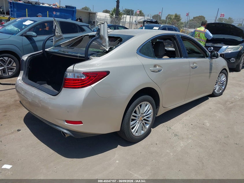 2013 Lexus ES VIN JTHBK1GG2D2021839 IAAI salvage auction — NORMAL WEAR, Salvage Title, sold $975 on 2026-07-29 (photo 4)
