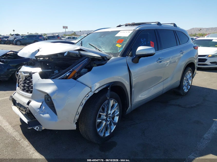 2022 Toyota Highlander VIN 5TDYZRAH1NS091205 IAAI salvage auction — FRONT END, Salvage Title, sold $12,100 on 2026-07-21 (photo 2)