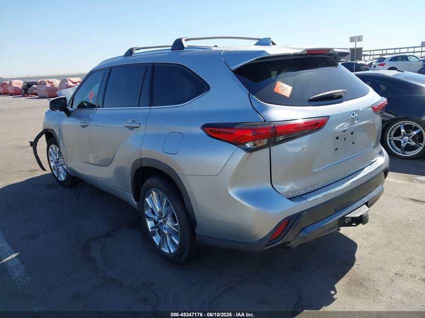 2022 Toyota Highlander VIN 5TDYZRAH1NS091205 IAAI salvage auction — FRONT END, Salvage Title, sold $12,100 on 2026-07-21 (photo 3)