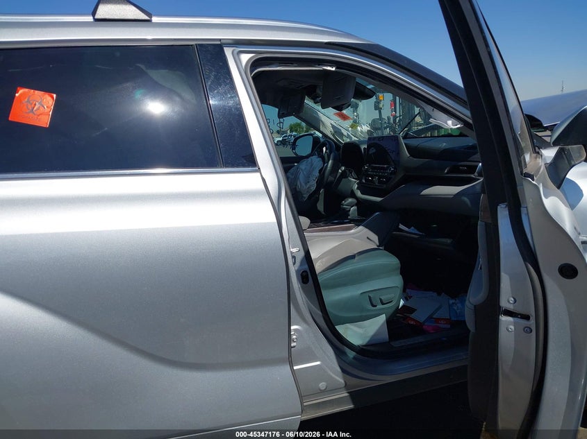 2022 Toyota Highlander VIN 5TDYZRAH1NS091205 IAAI salvage auction — FRONT END, Salvage Title, sold $12,100 on 2026-07-21 (photo 5)