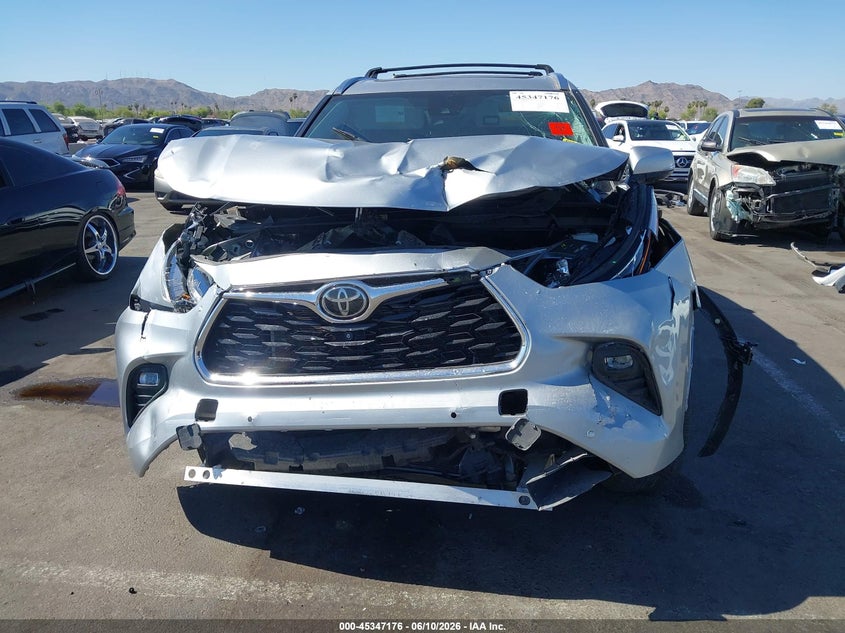 2022 Toyota Highlander VIN 5TDYZRAH1NS091205 IAAI salvage auction — FRONT END, Salvage Title, sold $12,100 on 2026-07-21 (photo 6)