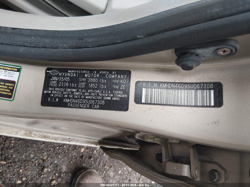 2005 Hyundai Elantra VIN KMHDN46D95U067308 IAAI salvage auction — NORMAL WEAR, Salvage (Ohio), sold $350 on 2026-07-08 (photo 9)