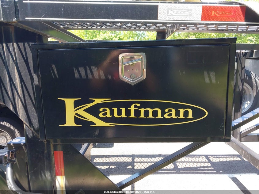 2023 Kaufman trailers Trailer VIN 7UZFW5037PB000179 IAAI salvage auction — SIDE, Clear (New Jersey), sold $7,100 on 2026-07-13 (photo 7)