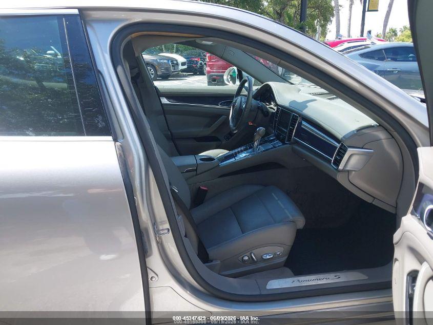 2013 Porsche Panamera VIN WP0AD2A70DL045069 IAAI salvage auction — NORMAL WEAR, Clear (Florida), sold $4,550 on 2026-07-08 (photo 5)