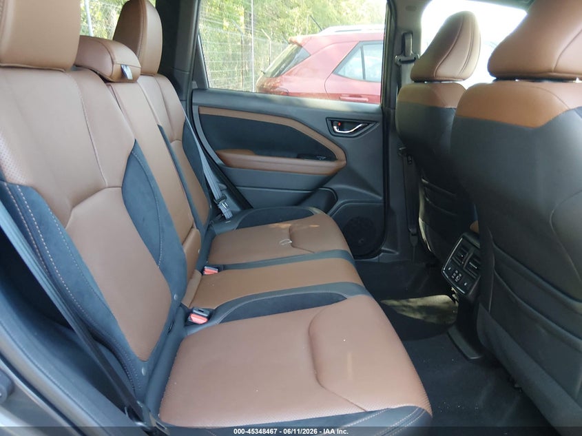 2025 Subaru Forester VIN JF2SLSTD8SH421125 IAAI salvage auction — LEFT FRONT, Salvage (South Carolina), sold $9,550 on 2026-09-01 (photo 8)