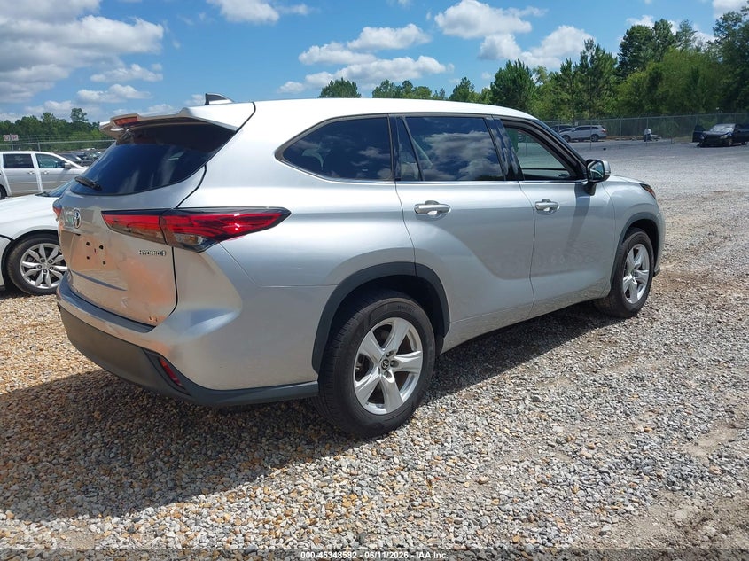 2022 Toyota Highlander VIN 5TDZARAH9NS516455 IAAI salvage auction — WATER/FLOOD, Salvage (Mississippi), sold $11,975 on 2026-07-17 (photo 4)