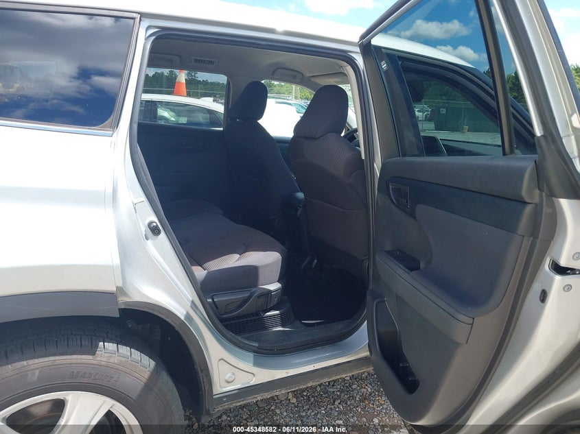2022 Toyota Highlander VIN 5TDZARAH9NS516455 IAAI salvage auction — WATER/FLOOD, Salvage (Mississippi), sold $11,975 on 2026-07-17 (photo 8)
