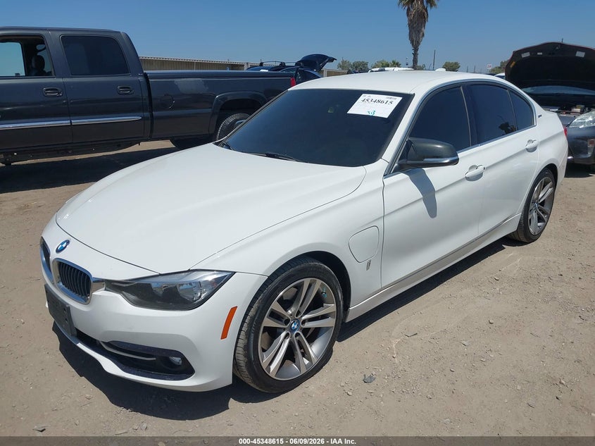2017 BMW 3er VIN WBA8E1C32HA159119 IAAI salvage auction — REPOSSESSION, Salvage Title, sold $4,150 on 2026-07-10 (photo 2)