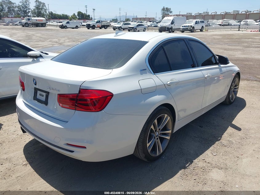 2017 BMW 3er VIN WBA8E1C32HA159119 IAAI salvage auction — REPOSSESSION, Salvage Title, sold $4,150 on 2026-07-10 (photo 4)