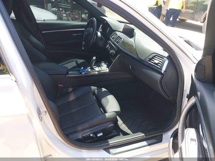 2017 BMW 3er VIN WBA8E1C32HA159119 IAAI salvage auction — REPOSSESSION, Salvage Title, sold $4,150 on 2026-07-10 (photo 5)