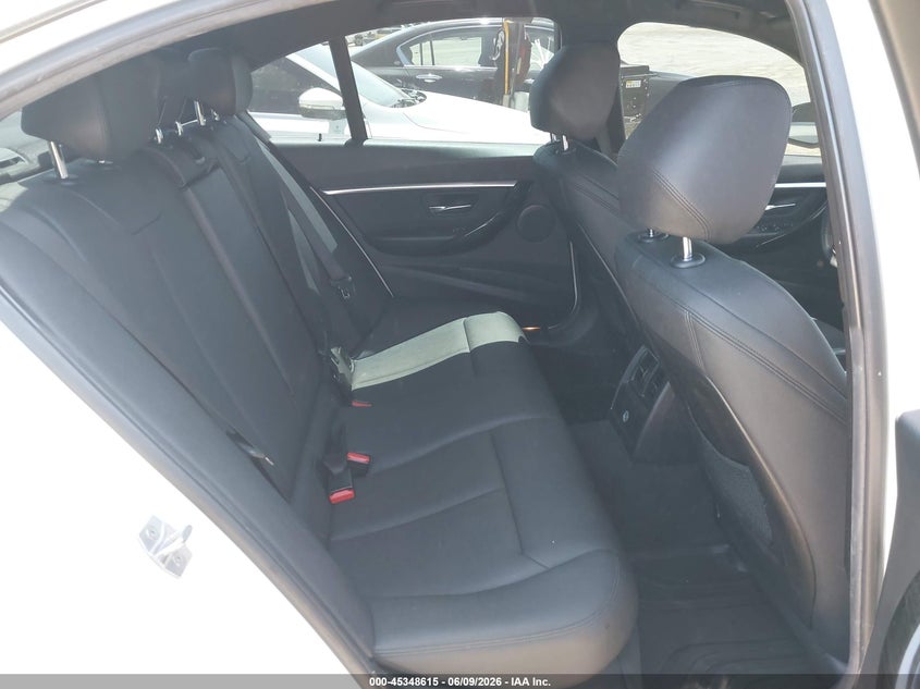 2017 BMW 3er VIN WBA8E1C32HA159119 IAAI salvage auction — REPOSSESSION, Salvage Title, sold $4,150 on 2026-07-10 (photo 8)