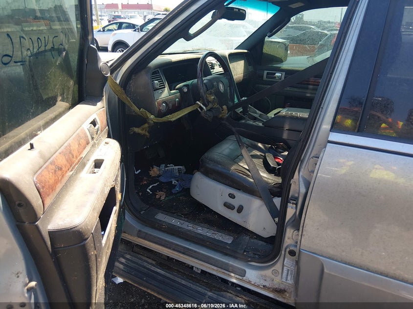 2006 Lincoln Navigator VIN 5LMFU28546LJ11015 IAAI salvage auction — NORMAL WEAR, Clear (Tennessee), sold $625 on 2026-07-09 (photo 5)