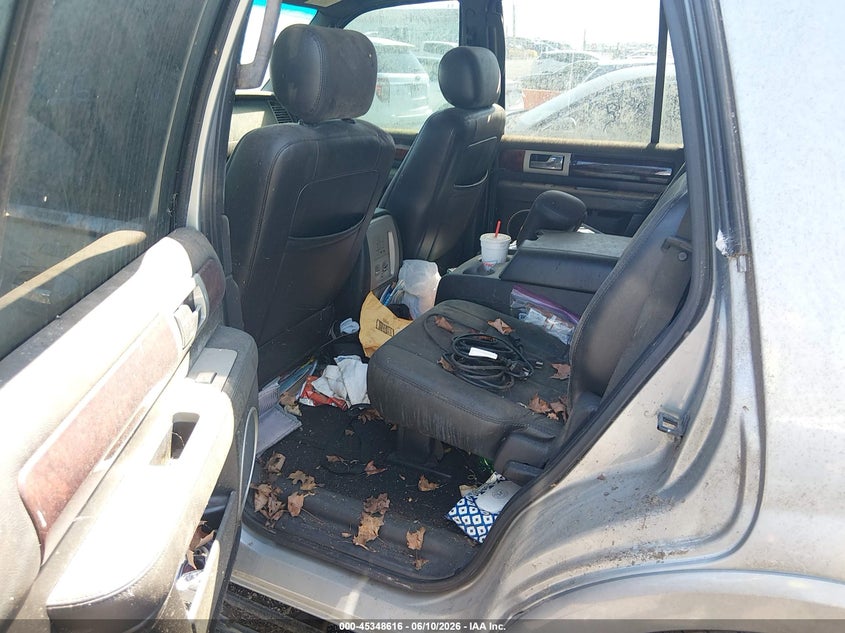 2006 Lincoln Navigator VIN 5LMFU28546LJ11015 IAAI salvage auction — NORMAL WEAR, Clear (Tennessee), sold $625 on 2026-07-09 (photo 8)