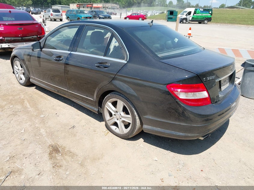 2010 Mercedes-benz C class VIN WDDGF8BB4AR088631 IAAI salvage auction — RIGHT SIDE, Clear (Tennessee), sold $675 on 2026-07-08 (photo 3)