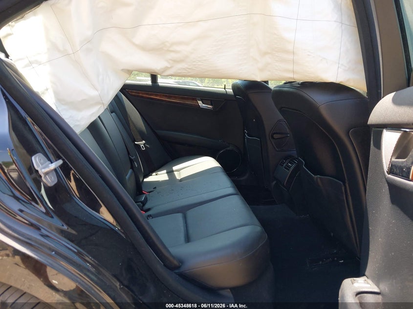 2010 Mercedes-benz C class VIN WDDGF8BB4AR088631 IAAI salvage auction — RIGHT SIDE, Clear (Tennessee), sold $675 on 2026-07-08 (photo 8)