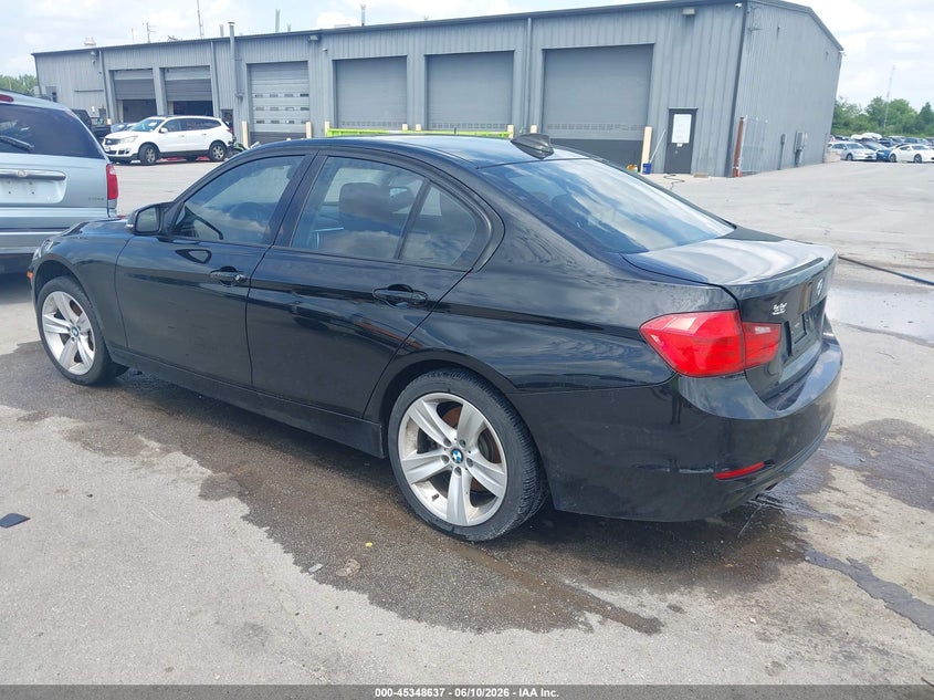 2015 BMW 3er VIN WBA3B9C58FF588848 IAAI salvage auction — RIGHT FRONT, Clear (Indiana), sold $1,925 on 2026-08-21 (photo 3)