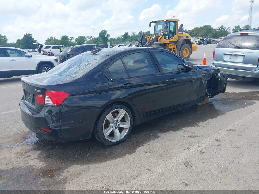 2015 BMW 3er VIN WBA3B9C58FF588848 IAAI salvage auction — RIGHT FRONT, Clear (Indiana), sold $1,925 on 2026-08-21 (photo 4)