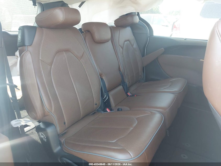 2018 Chrysler Pacifica VIN 2C4RC1GG8JR204267 IAAI salvage auction — FRONT END, Salvage Title, sold $3,700 on 2026-07-23 (photo 8)