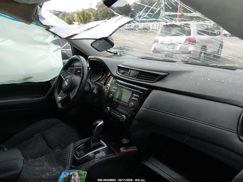 2017 Nissan Rogue VIN KNMAT2MTXHP546819 IAAI salvage auction — ROLLOVER, Salvage (Louisiana), sold $25 on 2026-07-29 (photo 5)