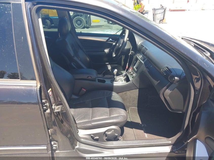 2005 Mercedes-benz C class VIN WDBRF40J25A750070 IAAI salvage auction — NORMAL WEAR, Clear - Dealer Only (California), sold $325 on 2026-07-06 (photo 5)
