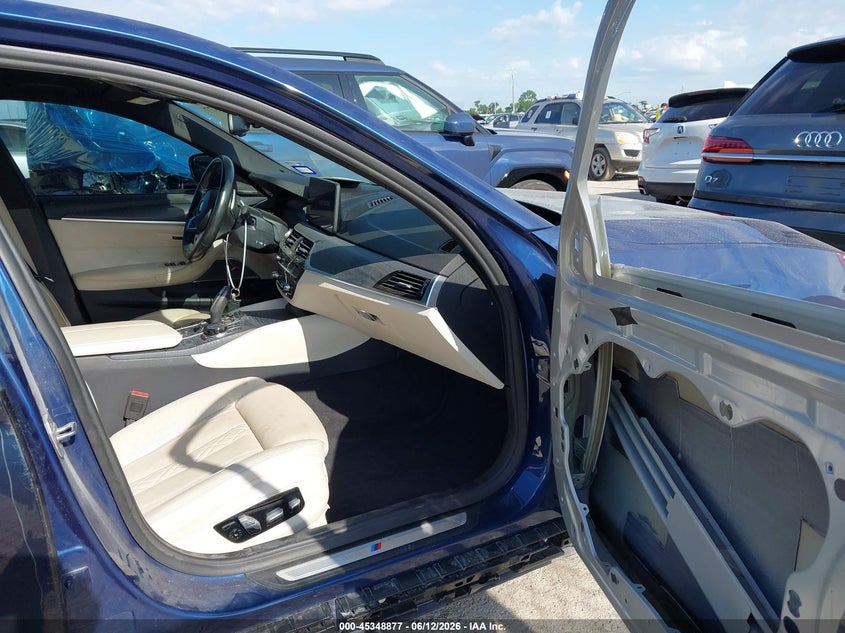 2022 BMW 5er VIN WBA53BJ00NWX50460 IAAI salvage auction — REAR END, Original (Texas), sold $20,700 on 2026-08-09 (photo 5)