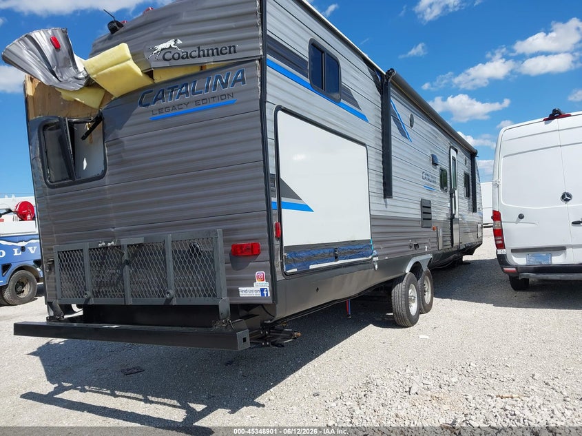 2022 Coachmen Catalina VIN 5ZT2CAZB6NX025282 IAAI salvage auction — REAR END, Junk Bill Of Sale Mv2459 (Wisconsin), sold $200 on 2026-07-15 (photo 4)