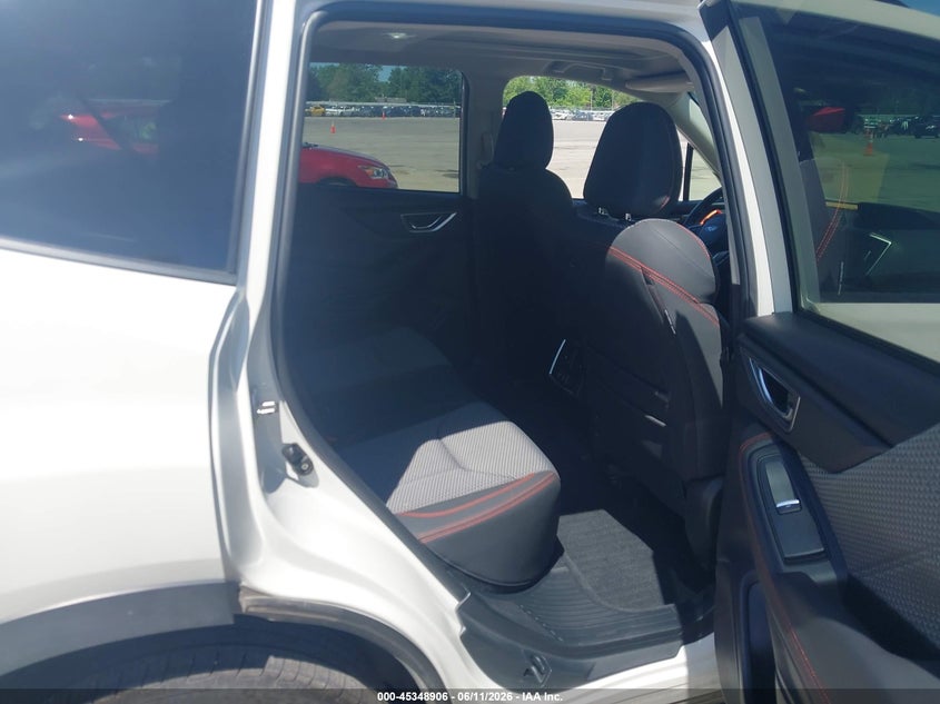 2019 Subaru Forester VIN JF2SKAPC7KH564629 IAAI salvage auction — SIDE, Clear (Indiana), sold $5,000 on 2026-07-17 (photo 8)