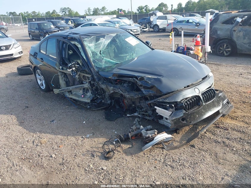 2015 BMW 3er VIN WBA3B1G57FNT03784 IAAI salvage auction — RIGHT SIDE, Salvage (South Carolina), sold $275 on 2026-08-12 (photo 1)
