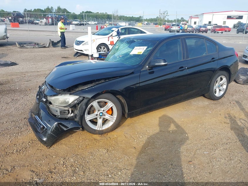 2015 BMW 3er VIN WBA3B1G57FNT03784 IAAI salvage auction — RIGHT SIDE, Salvage (South Carolina), sold $275 on 2026-08-12 (photo 2)