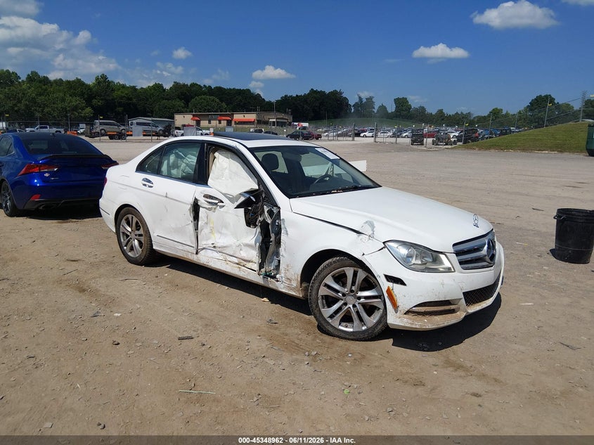 2014 Mercedes-benz VIN WDDGF4HB4ER310512 IAAI salvage auction — RIGHT SIDE, Clear (Tennessee), sold $775 on 2026-07-15 (photo 1)