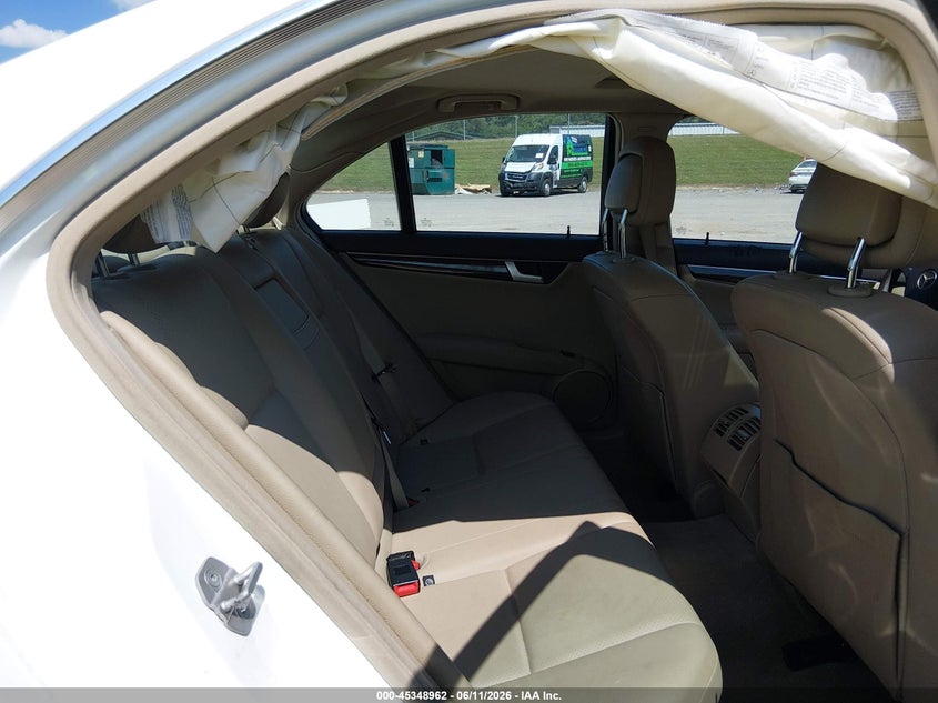 2014 Mercedes-benz VIN WDDGF4HB4ER310512 IAAI salvage auction — RIGHT SIDE, Clear (Tennessee), sold $775 on 2026-07-15 (photo 8)