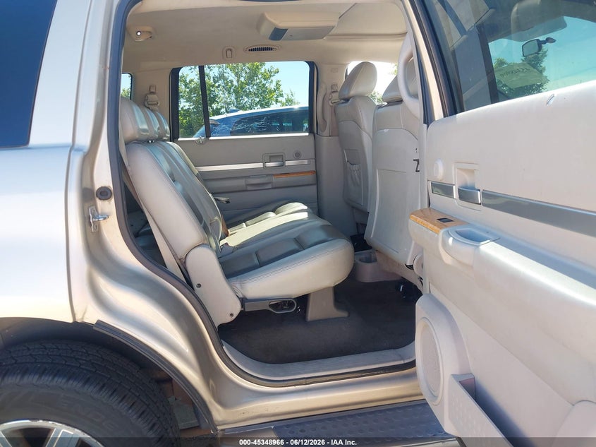 2008 Chrysler Aspen VIN 1A8HW58228F157650 IAAI salvage auction — NORMAL WEAR, Clear (Missouri), sold $650 on 2026-07-14 (photo 8)