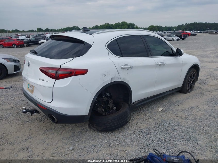 2019 Alfa romeo Stelvio VIN ZASPAKBN4K7C45546 IAAI salvage auction — THEFT, Wait Title, sold $25 on 2026-08-21 (photo 4)
